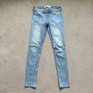 Abercrombie & Fitch Skinny Jeans 26